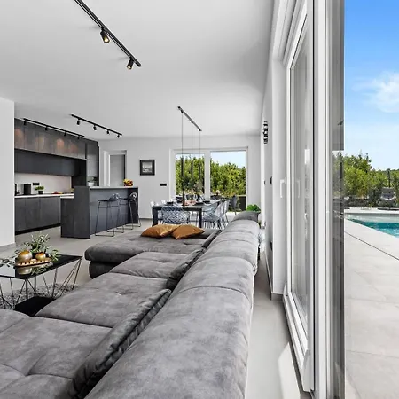 Luxury With A Swimming Pool Premantura, Medulin - 26971 빌라